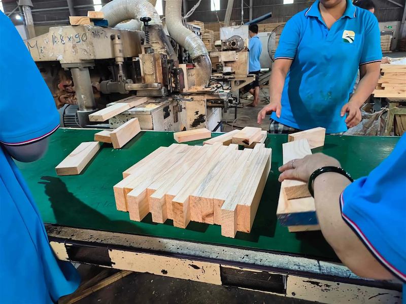 Manufacturing Process Of Painted Wood Products