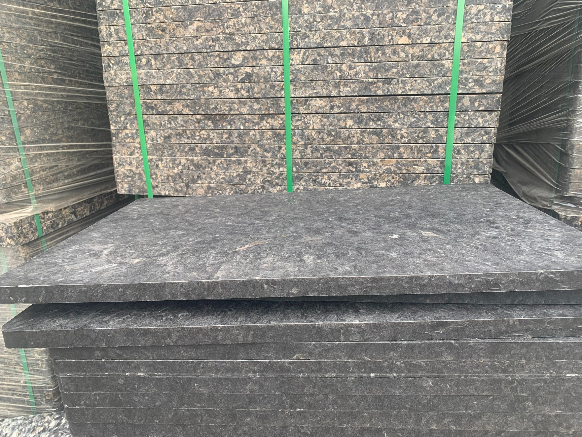 50% Black Fiberglass GMT Pallet for block production