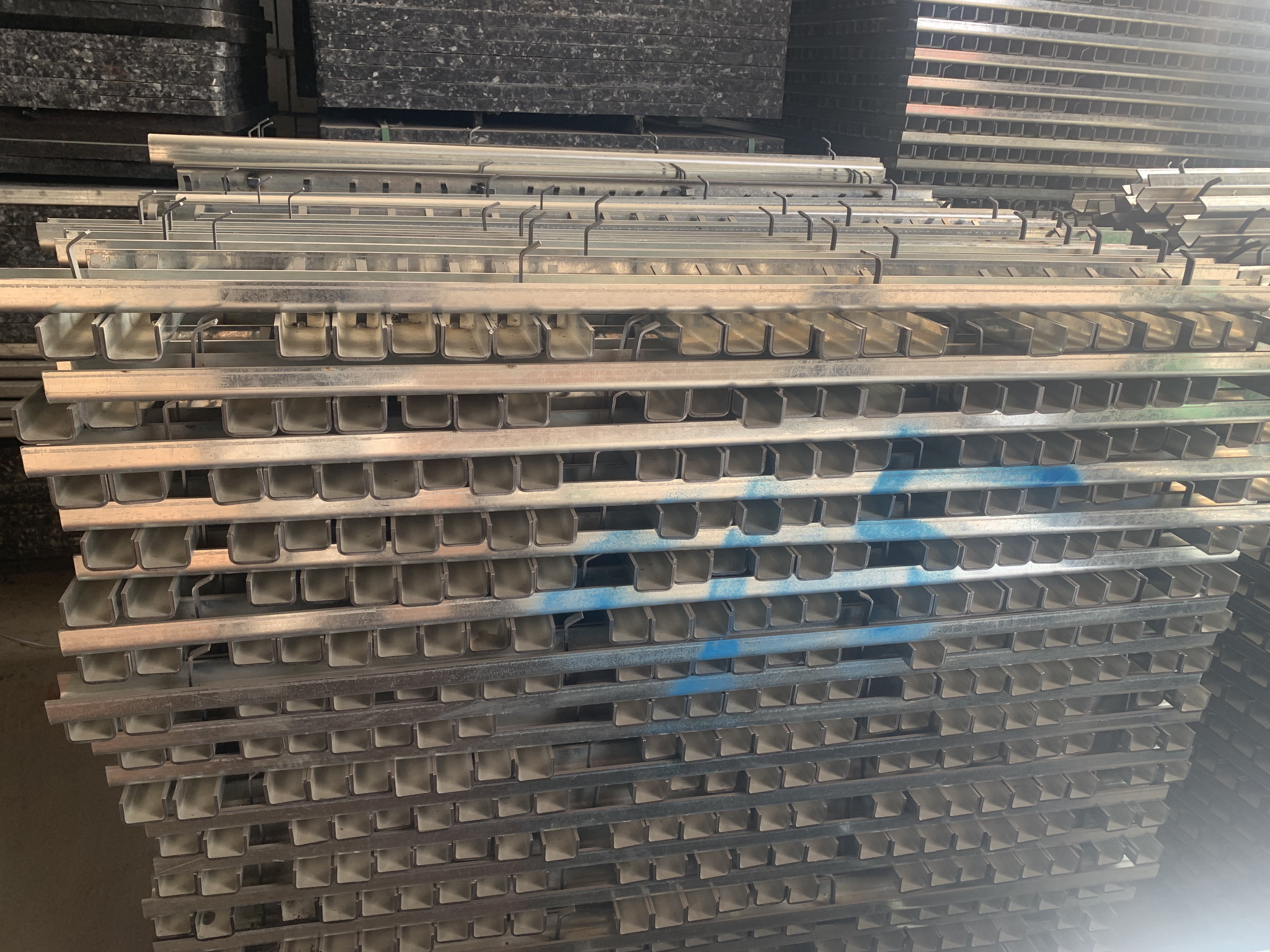 Fiber GMT Pallet with Steel Edge for QT6-15 Block Machine in Brazil