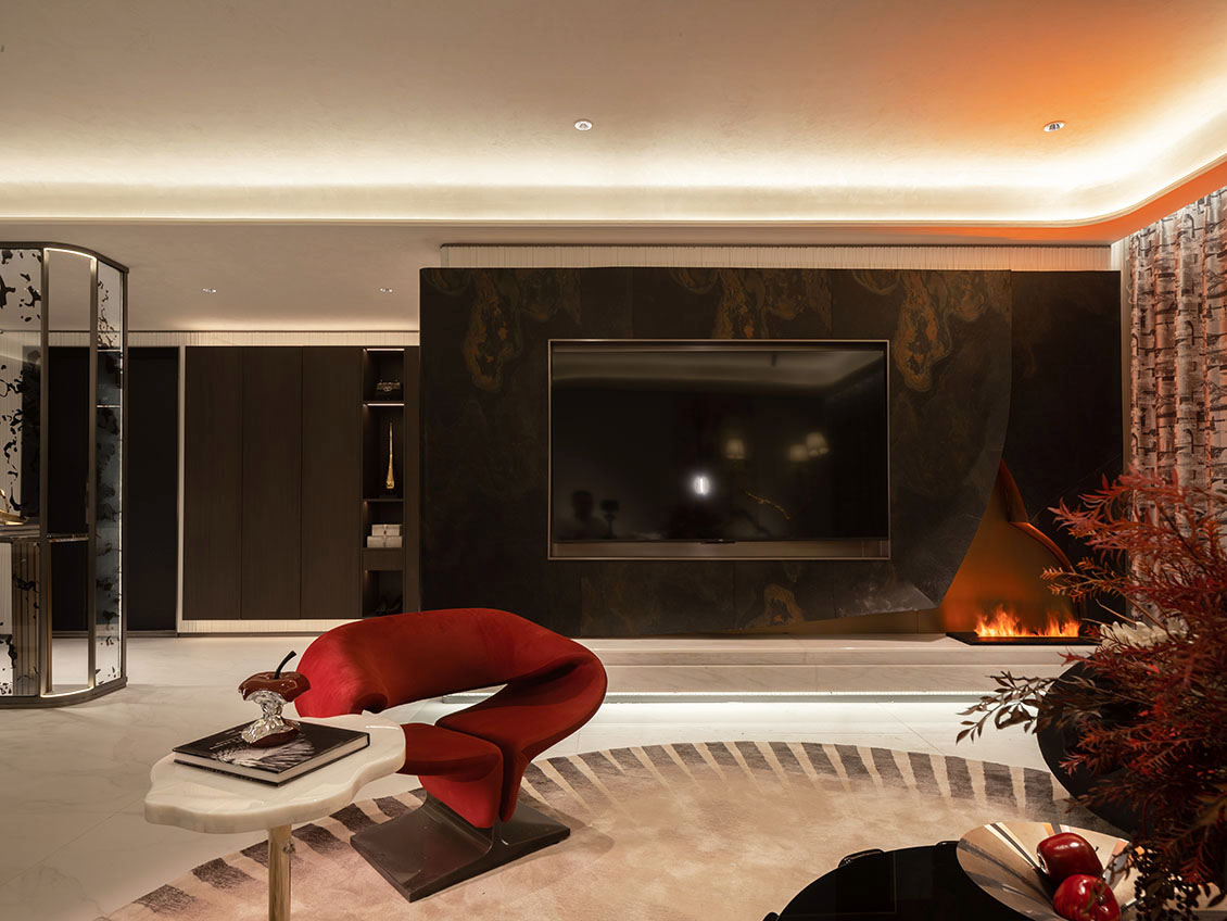 Custom Luxury Mansion Furniture