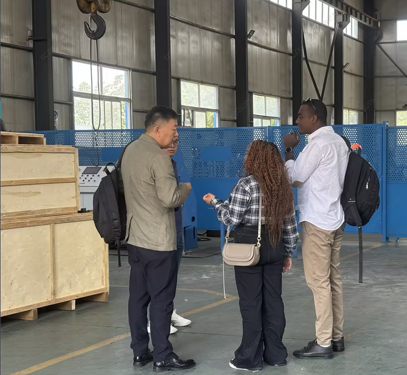 Granule Molding Machine Granule Molding Machine