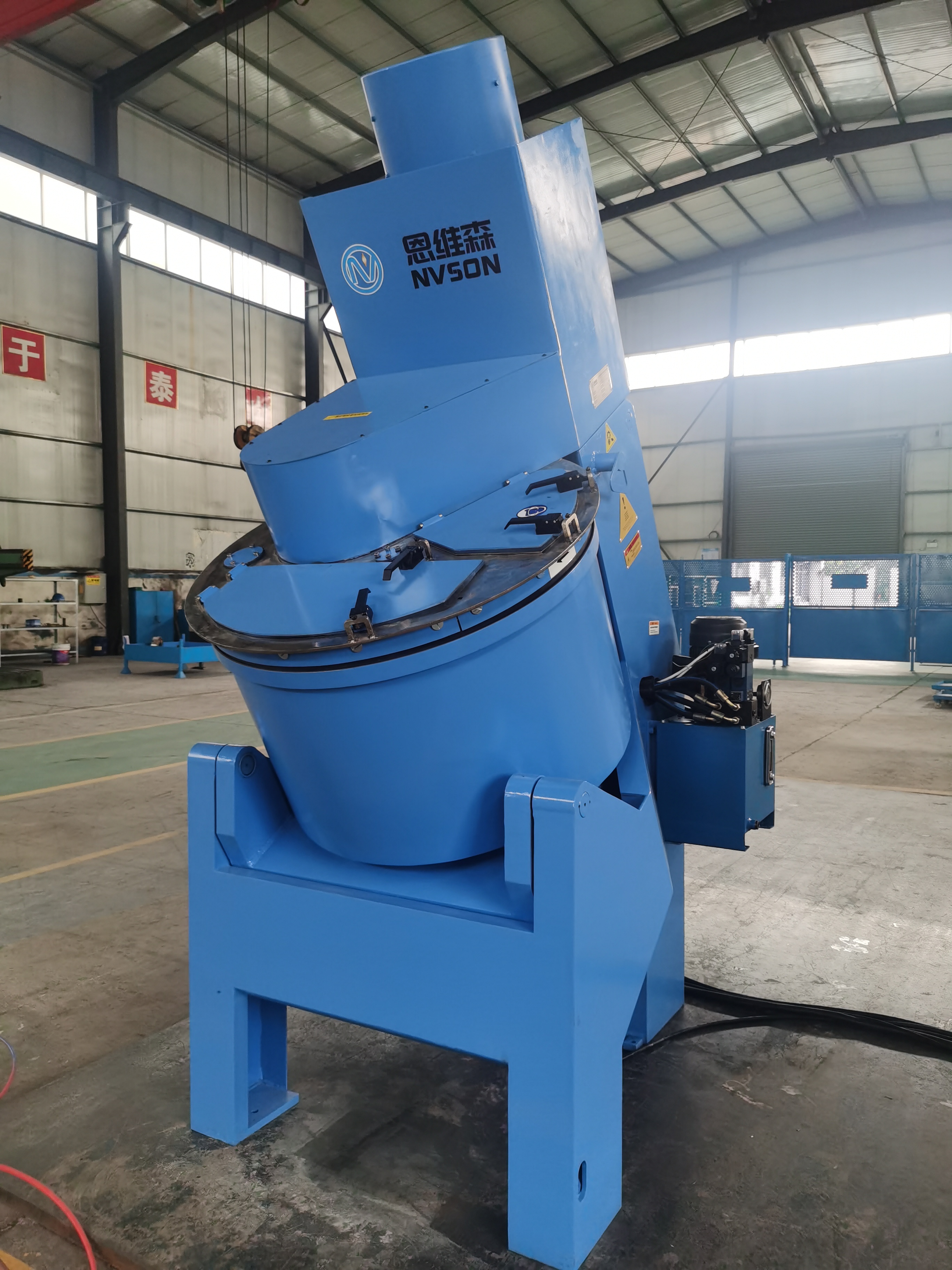 enclosed mixing granulator