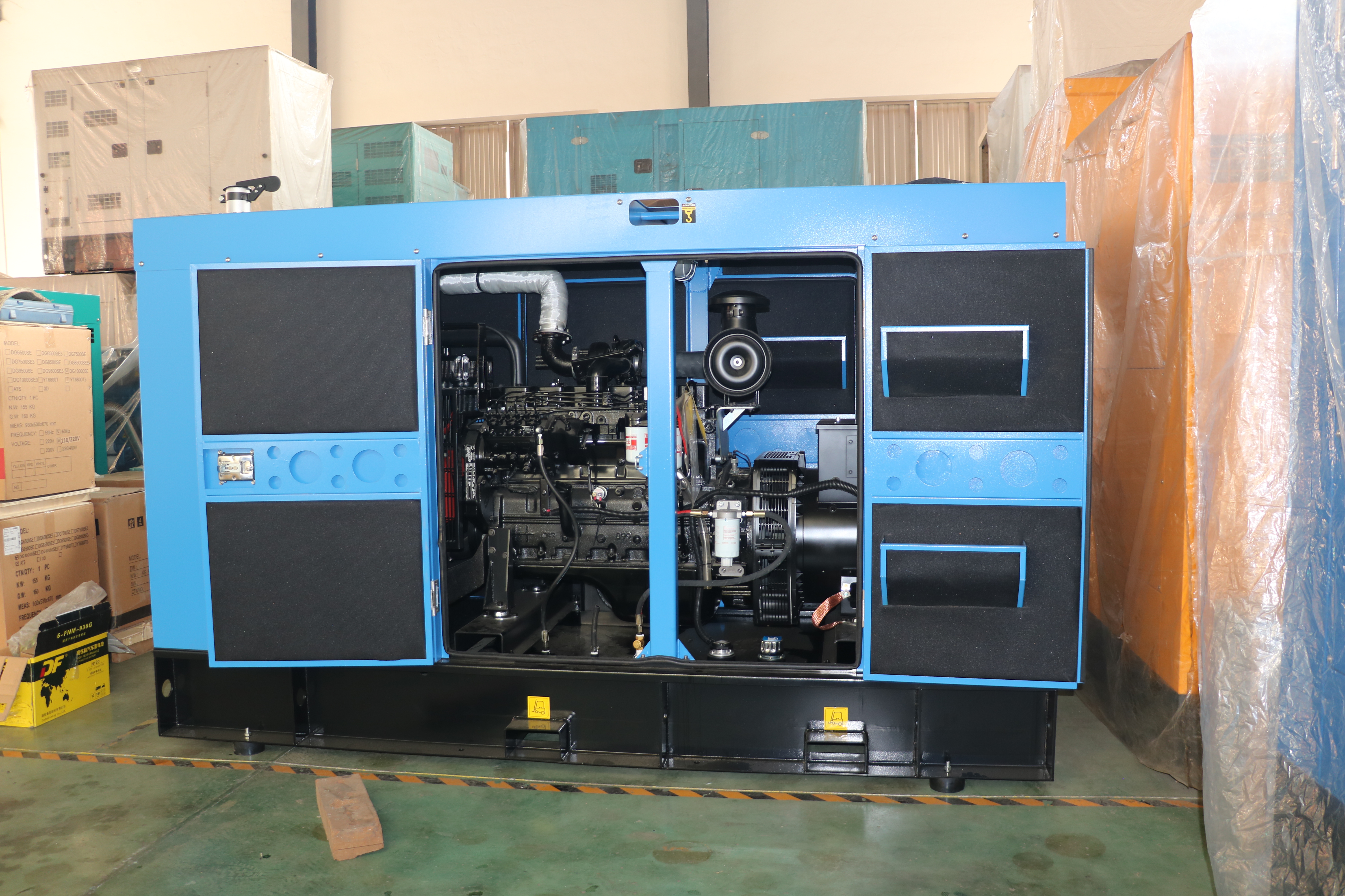 Gruppi elettrogeni diesel industriali silenziosi Cummins da 25 kVA a 800 kVA