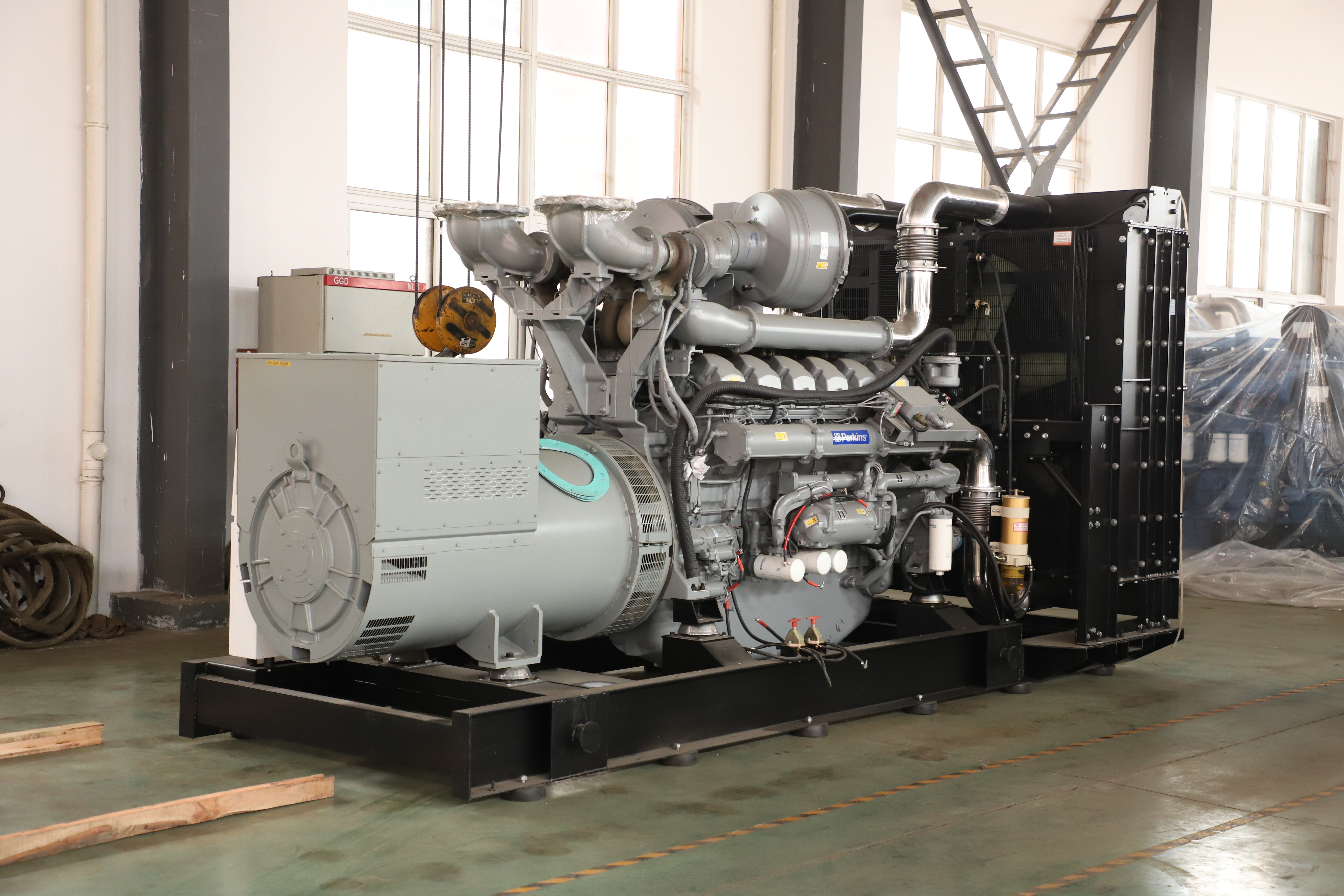 Groupe électrogène diesel industriel Perkins de 100 kVA à 2000 kVA