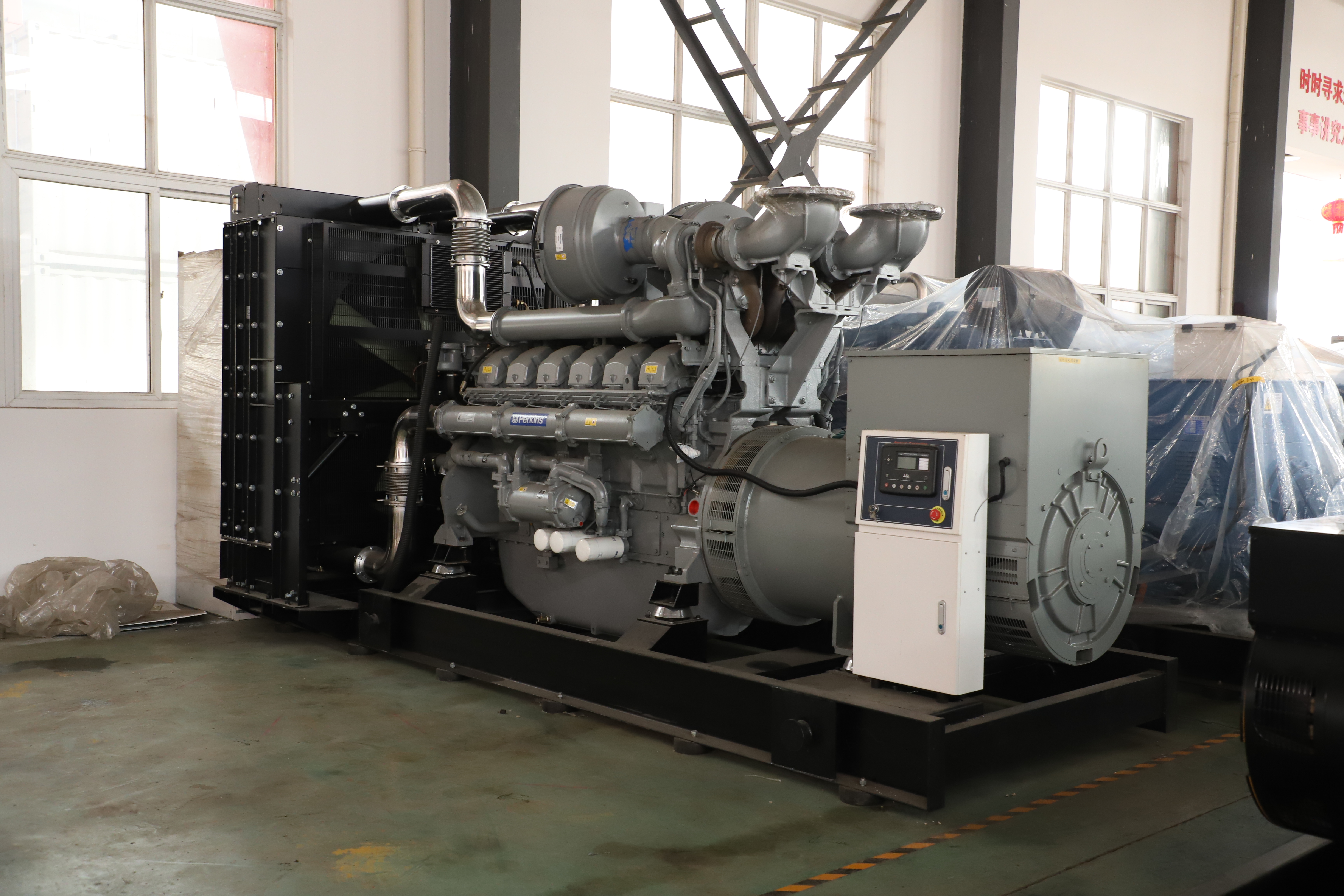 Groupe électrogène diesel industriel Perkins de 100 kVA à 2000 kVA