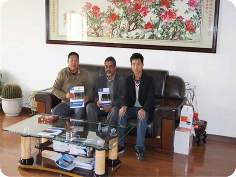 Brunei Customers Visit the Factory