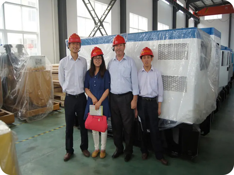 Polish Customers Visit the Factory