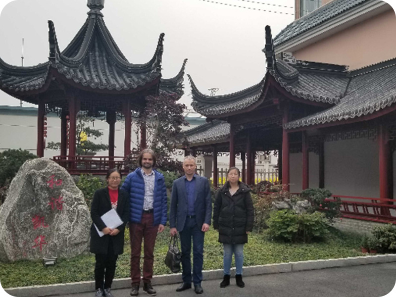 British Customers Visit the Factory