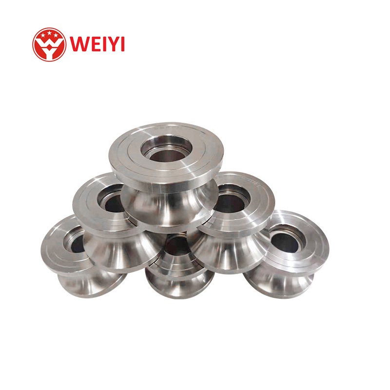 Shaped pipe dies for steel pipe mill