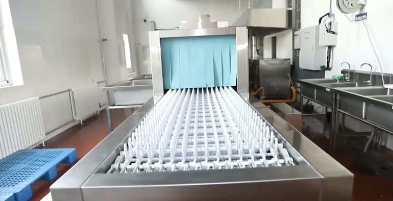 commercial conveyor dishwasher