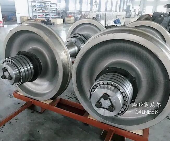Daily Maintenance of Axle Gearboxes for Tunnel Engineering Locomotives