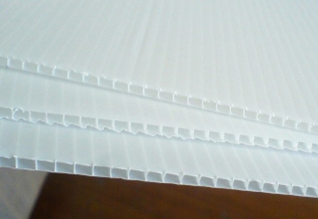 Foglio decorativo in plastica ondulata in polipropilene per