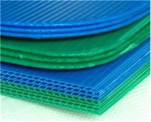 PP ورقة جوفاء علبة زجاجة ملونة 4 * 8 coroplast