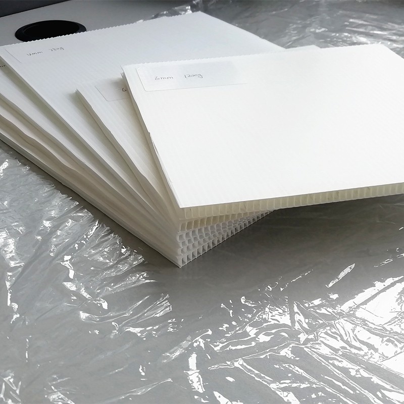 Coroplast sheet 4mm PP hollow Sheet 48''x96''
