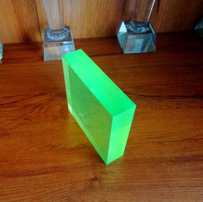 green fluorescent cast acrylic sheet 122x244cm
