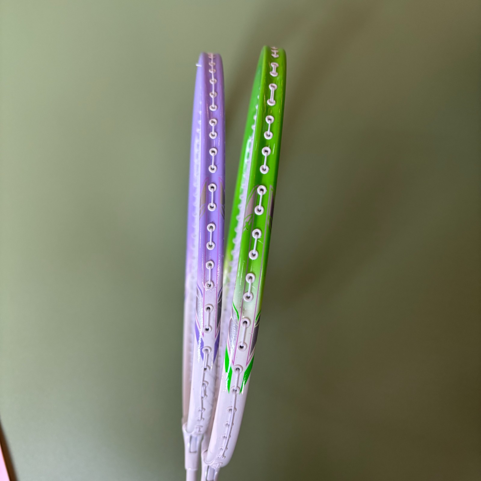 lowest weight badminton racket