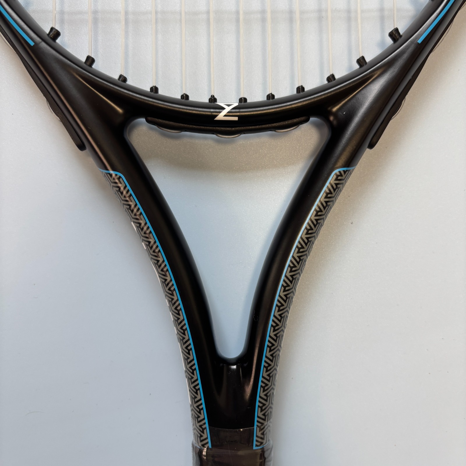 Alu Tennis Racket