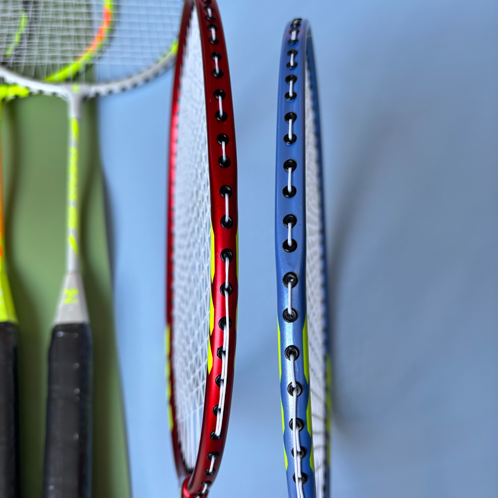 lowest weight badminton racket