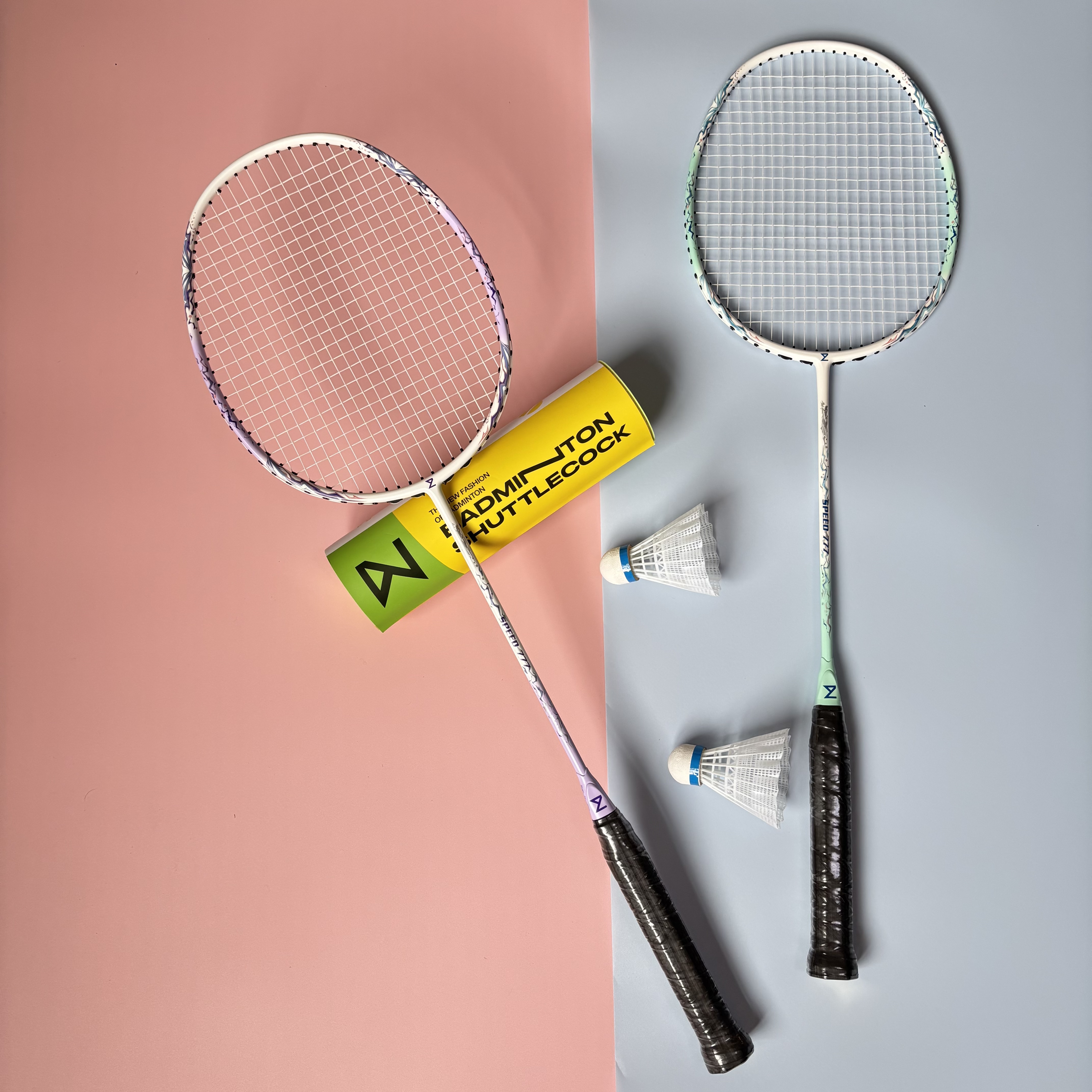 Hot sales for Carbon Badminton Racket SPEED 777 WITH STRING