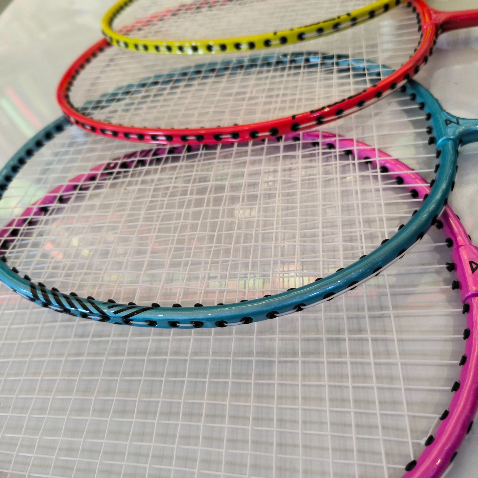 lowest weight badminton racket