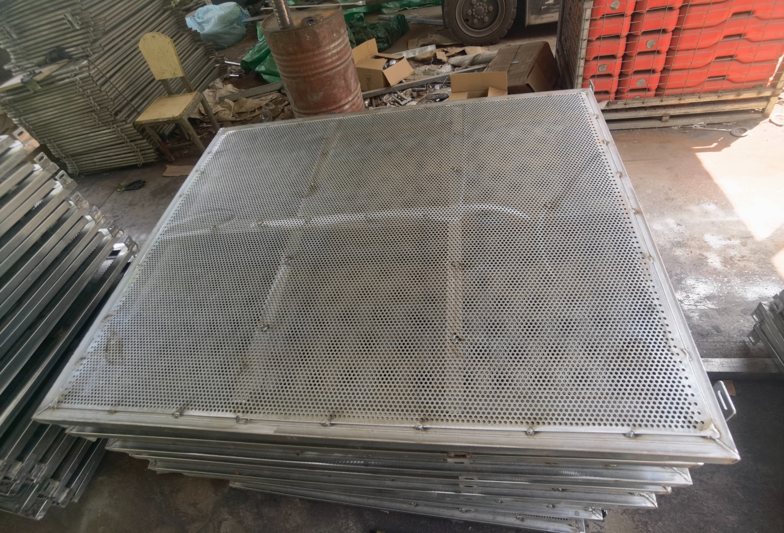 Building welded panel