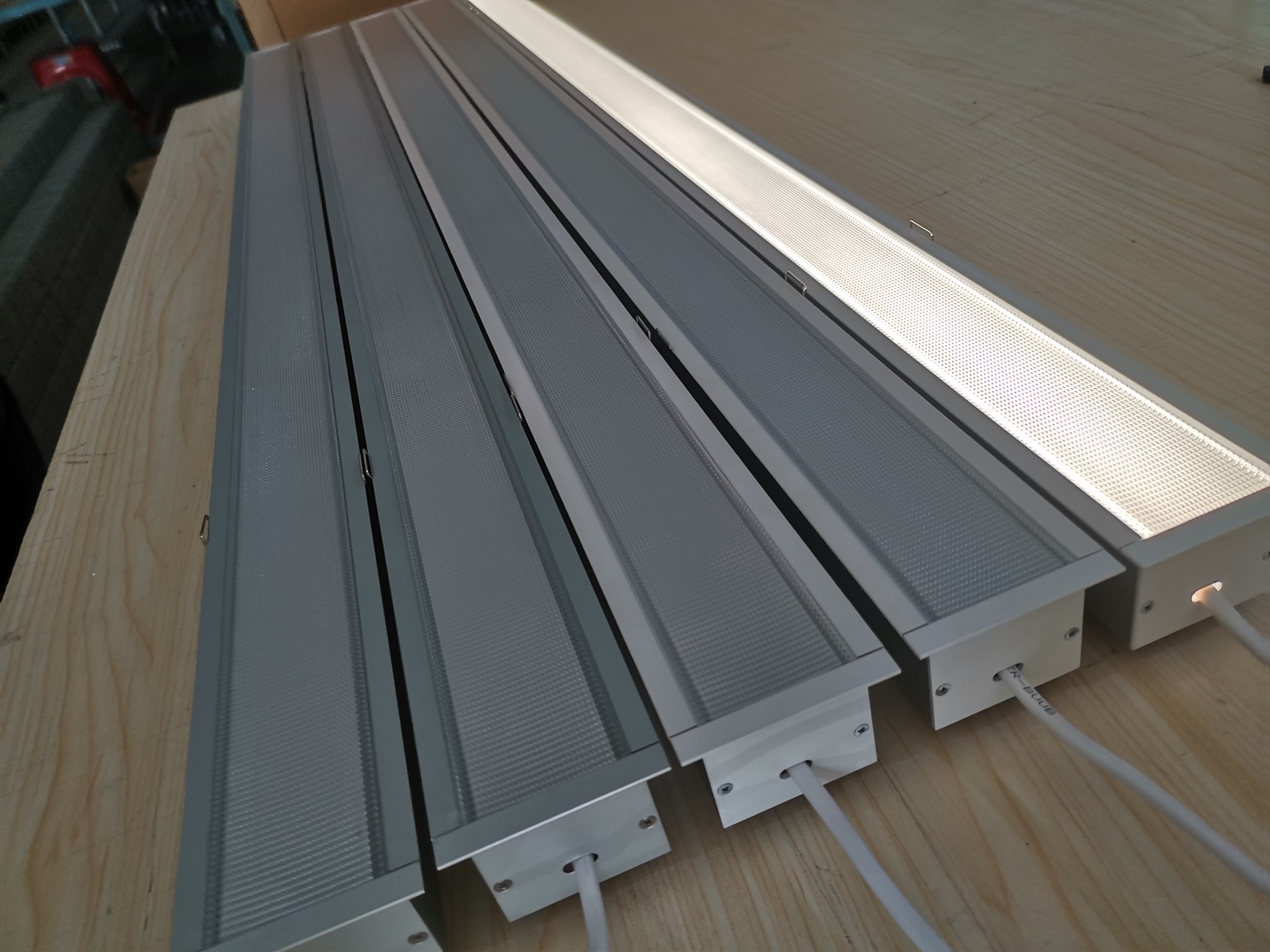 Micro-prismatische diffusors voor verblindingsbeperking