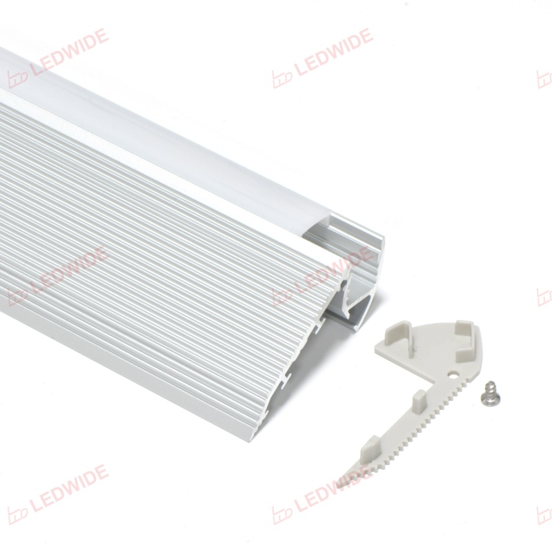 ST1 Stair nosing 67.5x27.8mm