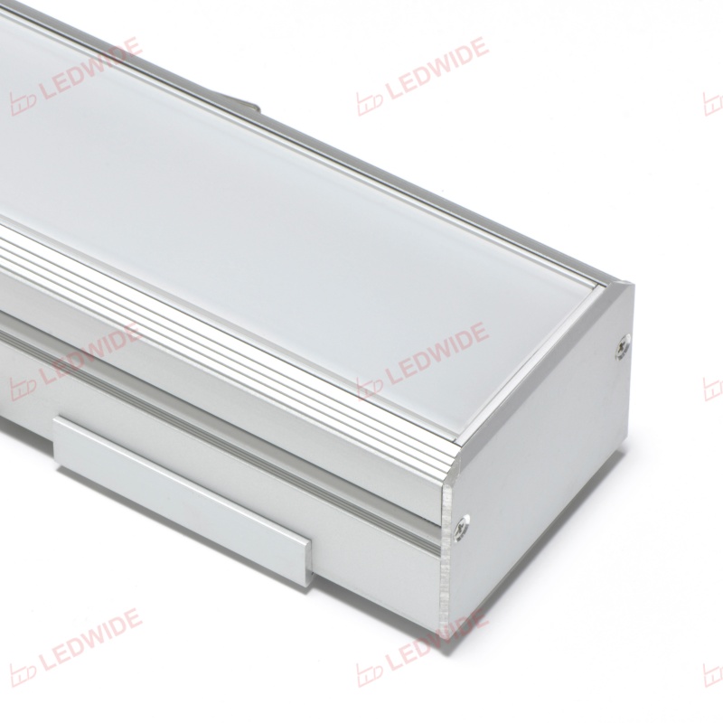 TR50 50 mm:n reunaton 65 x 48 mm