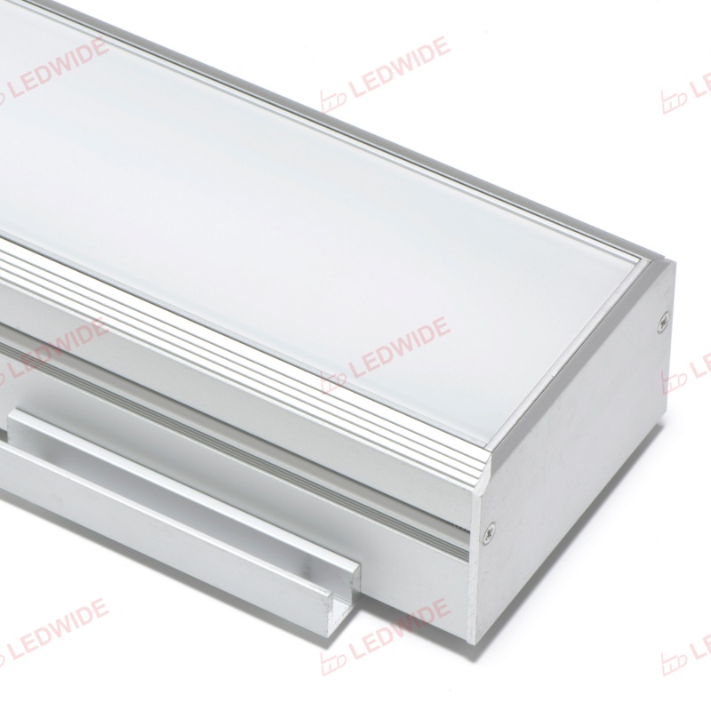 TR60 60 mm:n reunaton 74,7 x 48 mm