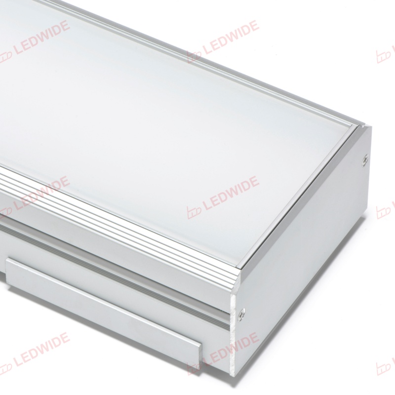 TR80 80 mm:n reunaton 94,7 x 48 mm