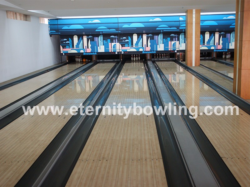 Bowling Center with GS96 Bowling Machines