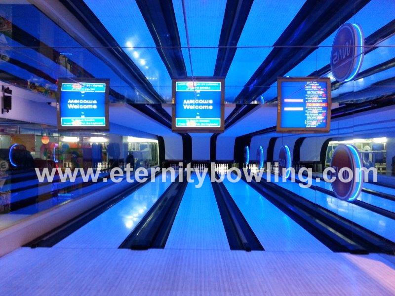 Bowling Center with 82-90 XL Bowling Machines