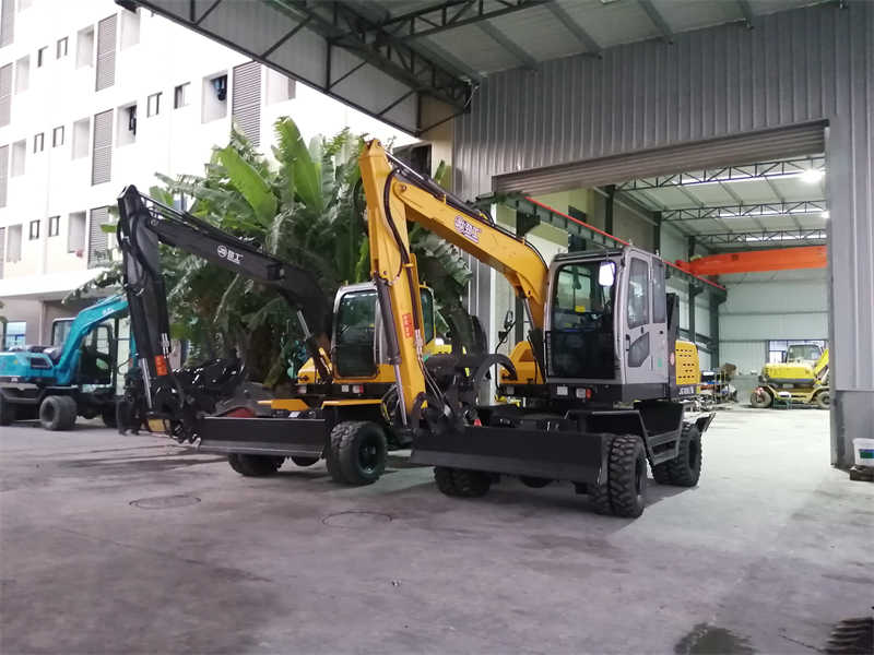 Forestry Excavator Grapple Machine Sugarcane Combine Harvester Picks Up