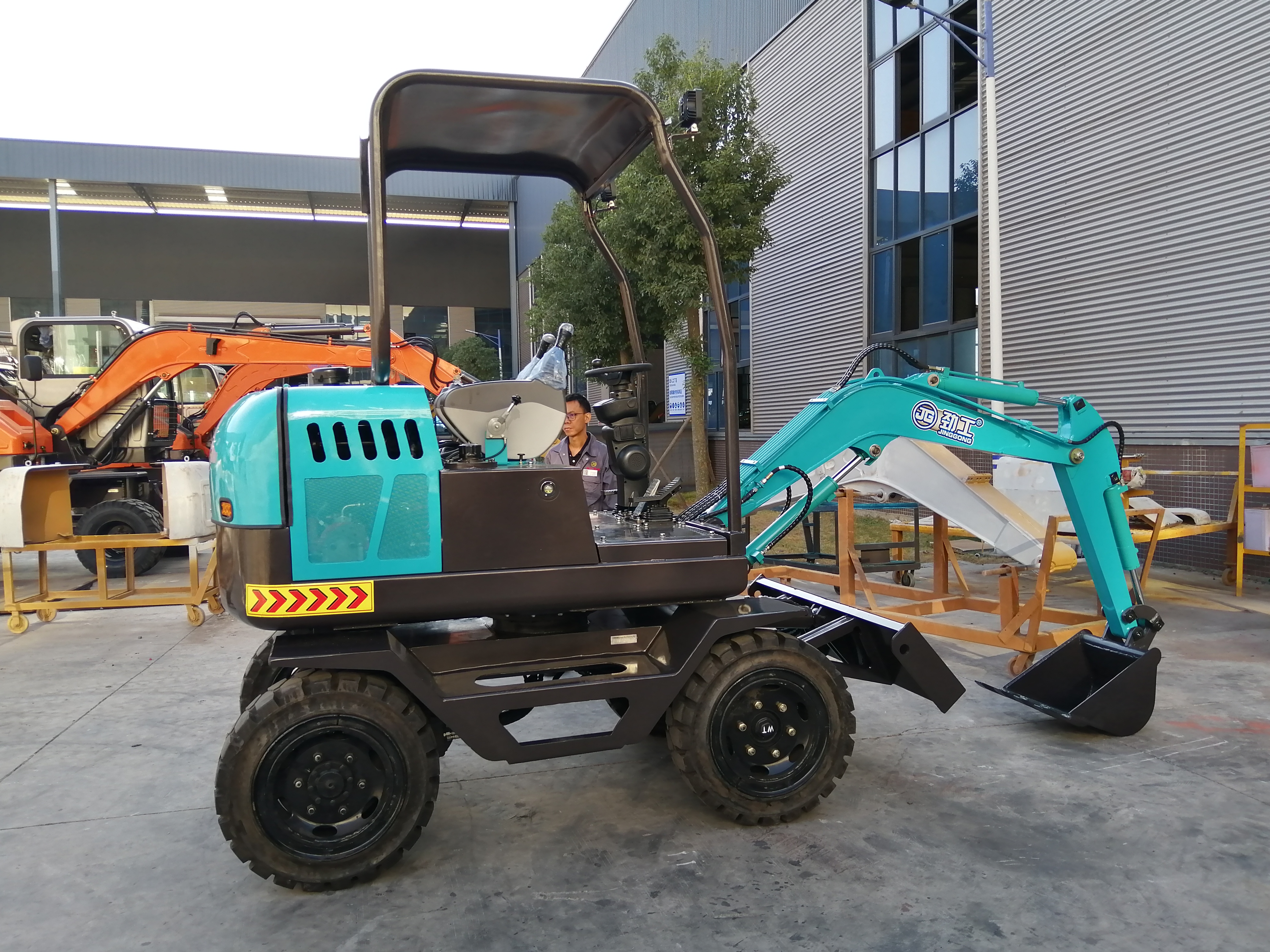 Comprar Miniescavadeira compacta sobre rodas JG30S de 3 toneladas | Ideal para projetos de abertura de valas e construção,Miniescavadeira compacta sobre rodas JG30S de 3 toneladas | Ideal para projetos de abertura de valas e construção Preço,Miniescavadeira compacta sobre rodas JG30S de 3 toneladas | Ideal para projetos de abertura de valas e construção   Marcas,Miniescavadeira compacta sobre rodas JG30S de 3 toneladas | Ideal para projetos de abertura de valas e construção Fabricante,Miniescavadeira compacta sobre rodas JG30S de 3 toneladas | Ideal para projetos de abertura de valas e construção Mercado,Miniescavadeira compacta sobre rodas JG30S de 3 toneladas | Ideal para projetos de abertura de valas e construção Companhia,