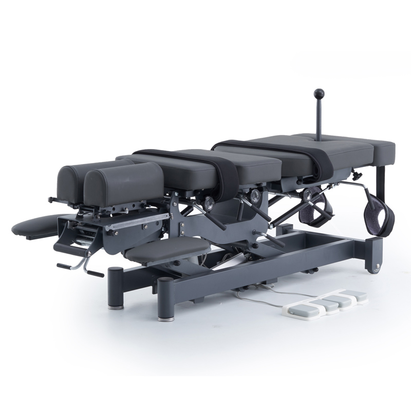 Chiropractic flextion distraction table