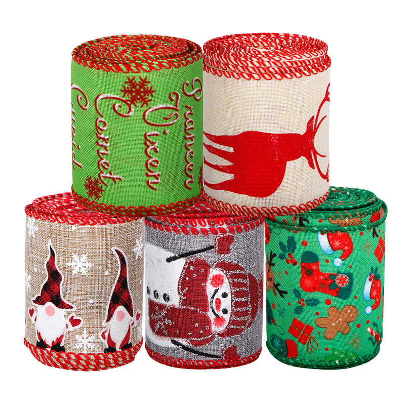 Christmas gnomes ribbons