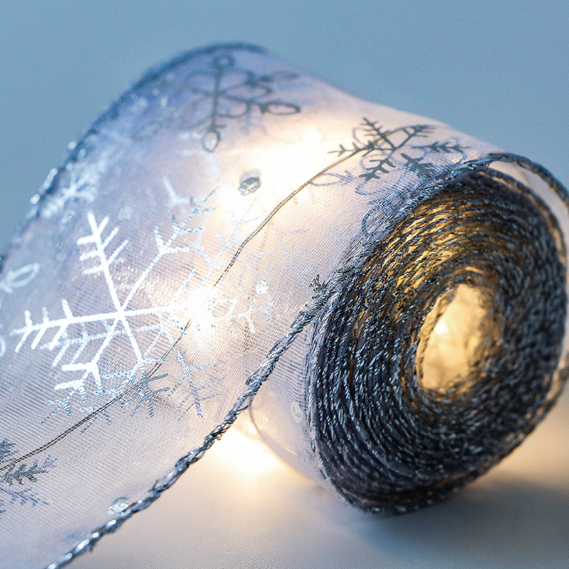 Weihnachtsband mit LED-Leuchten