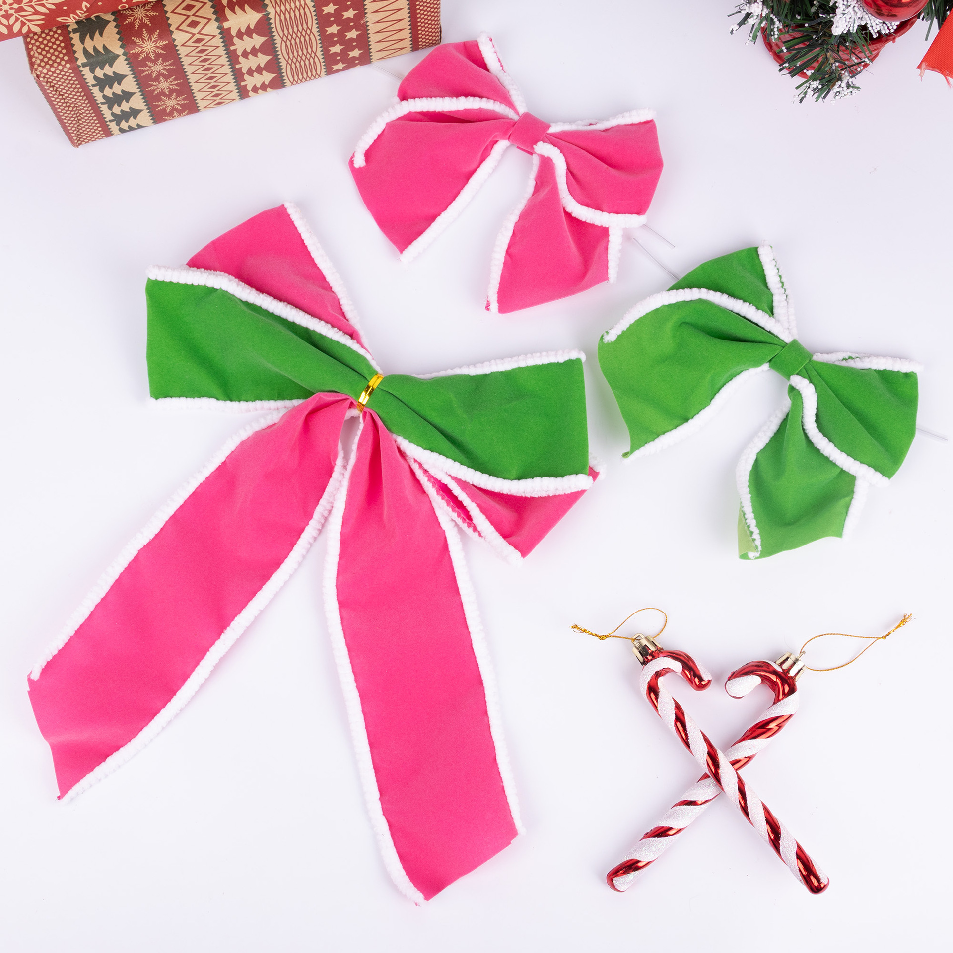Wholesale Christmas Ribbons and Bows for Party Decor