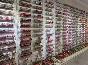 Satin Ribbon vs Grosgrain Ribbon: How to Choose the Right Ribbon Type for Your Product