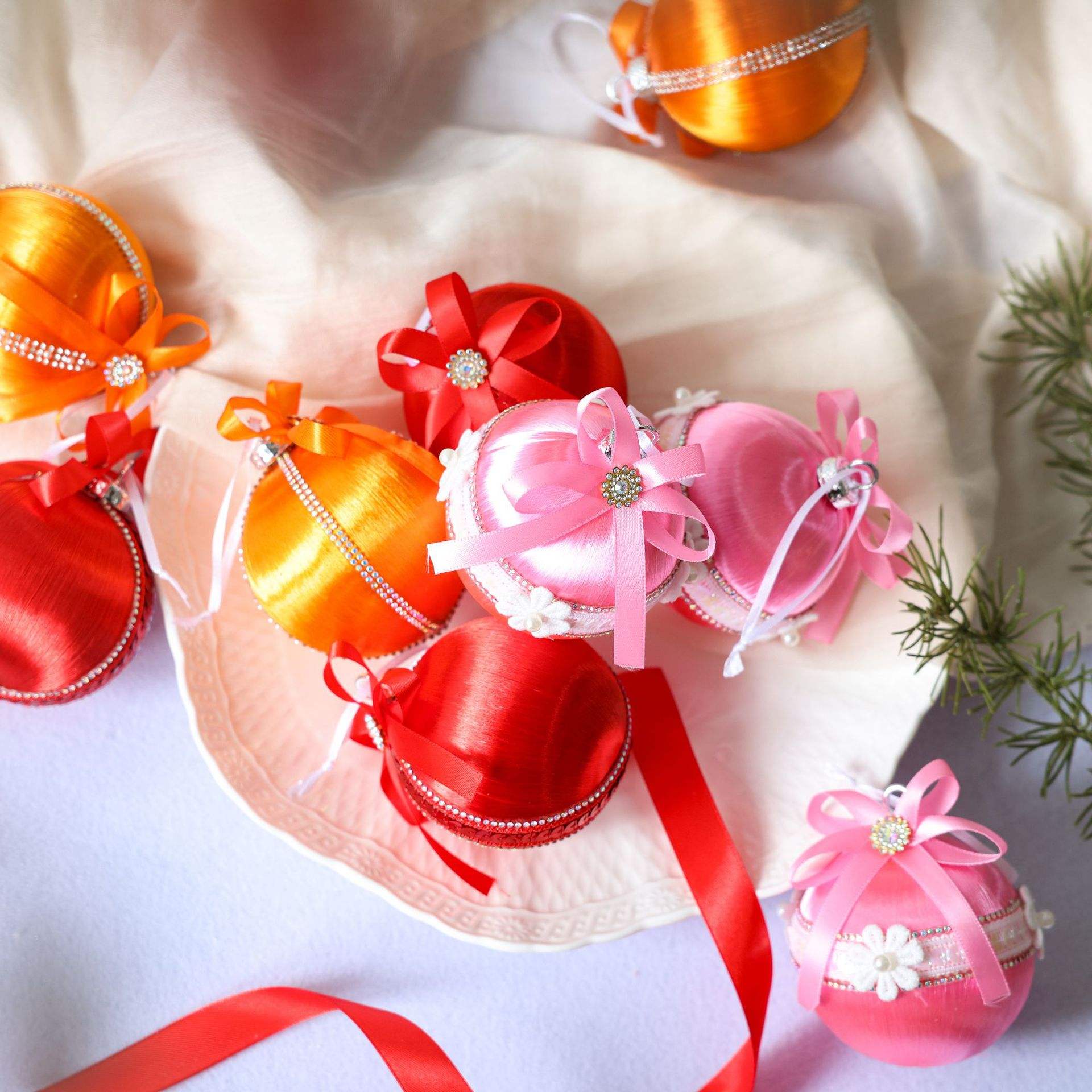 9Pcs 8cm Red Christmas Balls Diamond Ribbon Bow