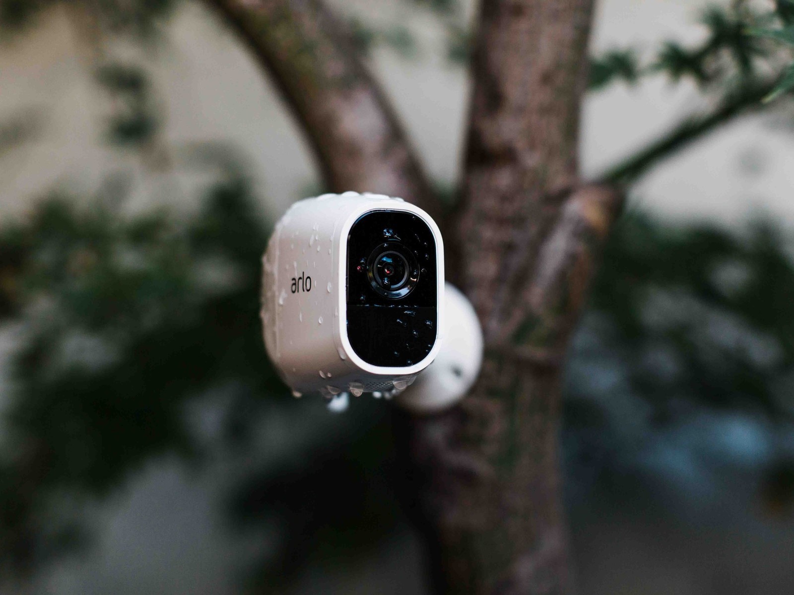 netgear-arlo-pro-2-security-hero.jpg