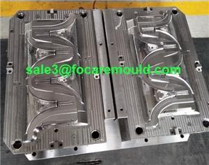 Two-Color Squeegee Plastic Injection Mould