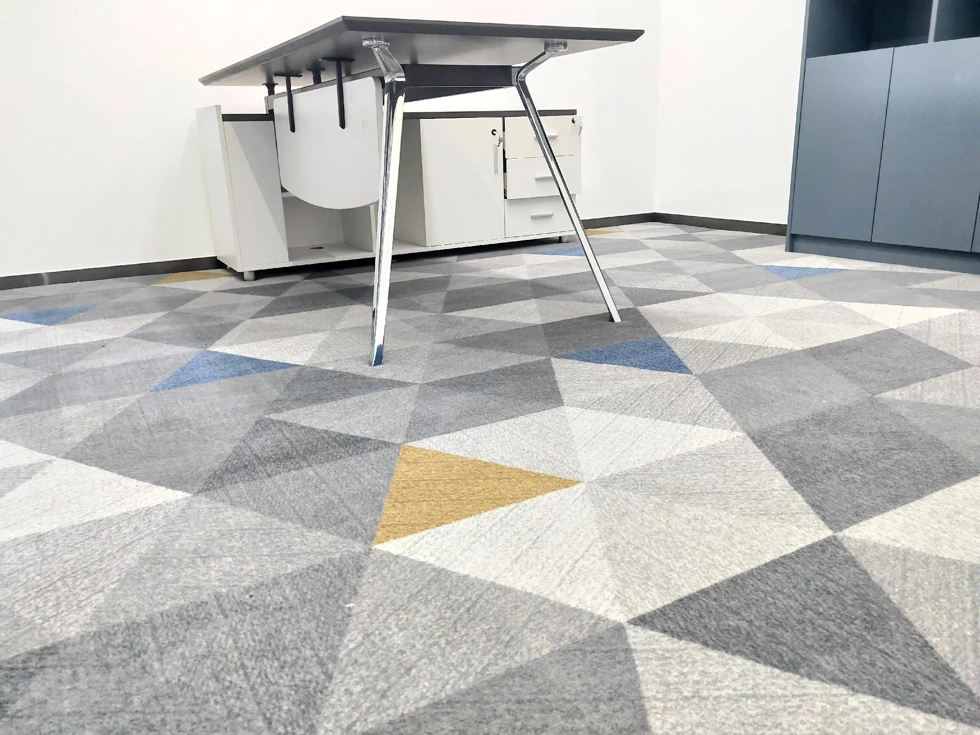 Square Carpet Tiles