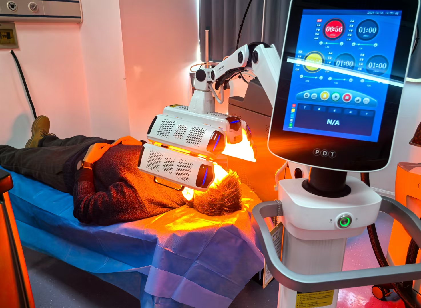 Yellow light therapy