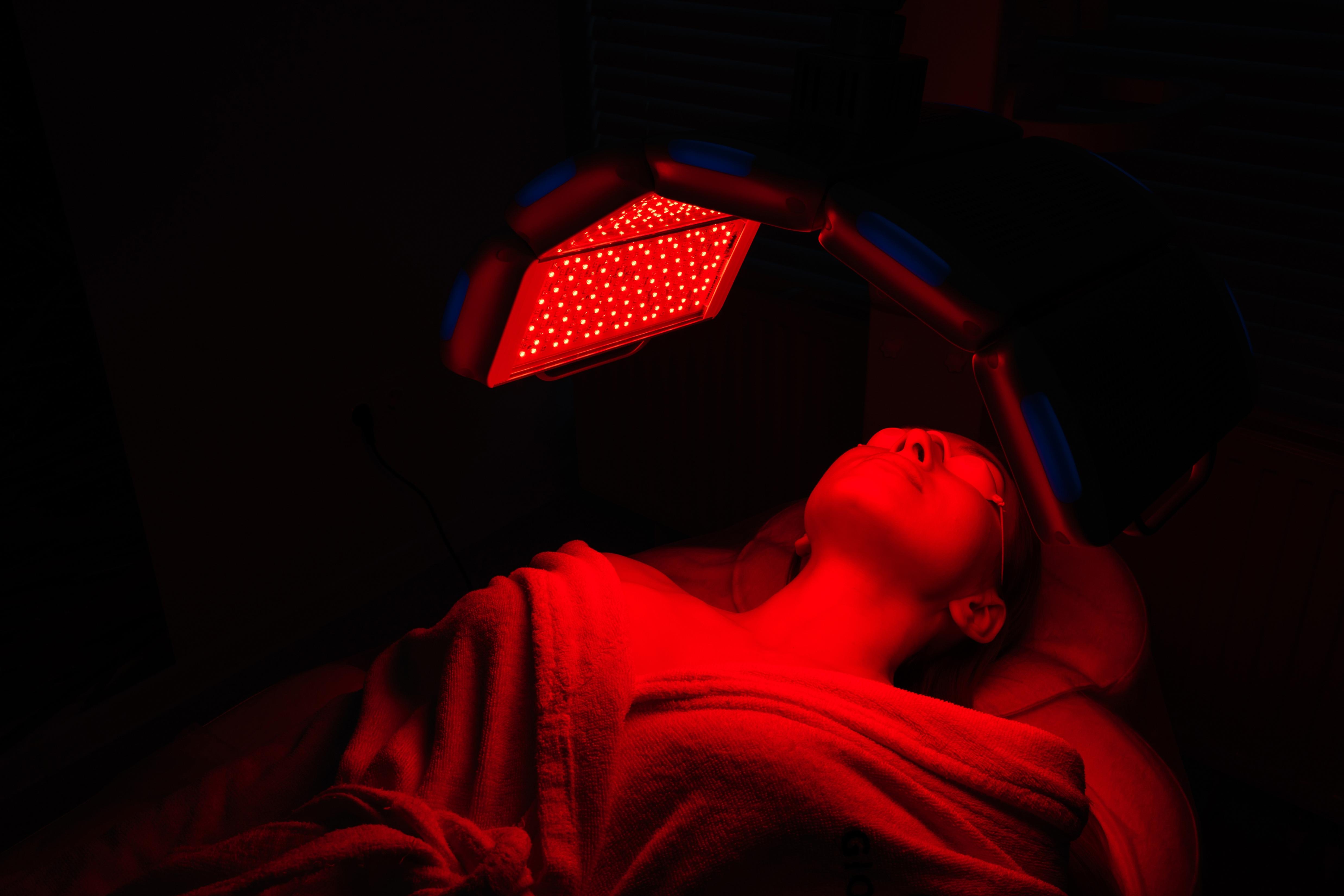 Acne light treatment