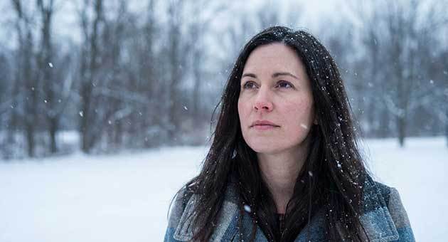 العناية بالبشرة في فصل الشتاء خلال الطقس الثلجي: دليل للإكزيما والصدفية والبهاق