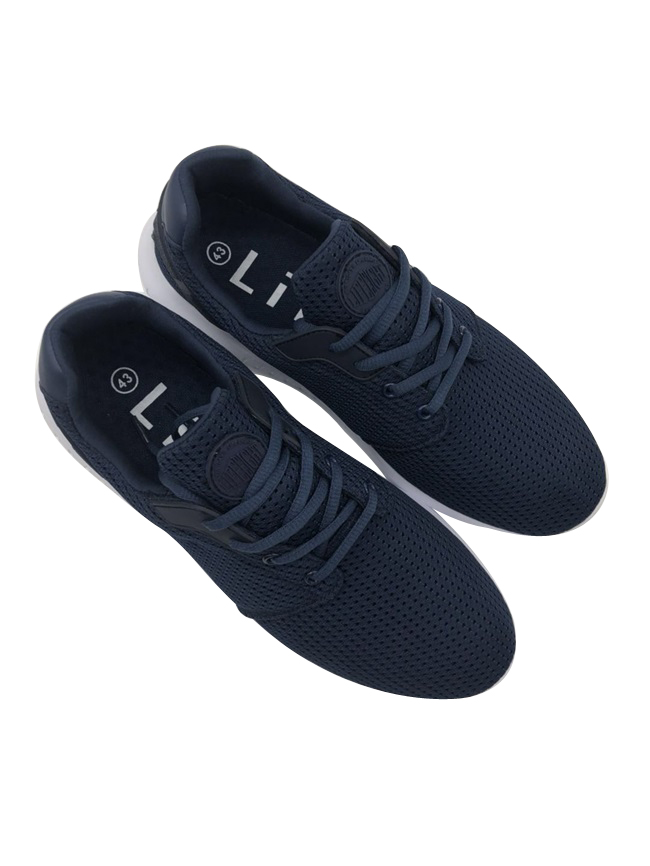 casual shoes in men sneaker