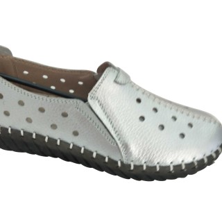 Sandales à talon évasé en cuir faites à la main, chaussant des chaussures plates causales