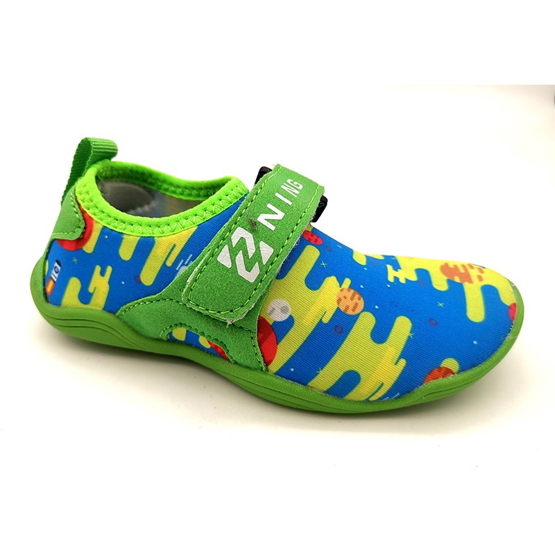 Kids Water shoes Breathable Aqua shoes, Comfortable and Fashionable