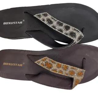 Infradito da donna, PU con borchie, suola in EVA, comfort perfetto